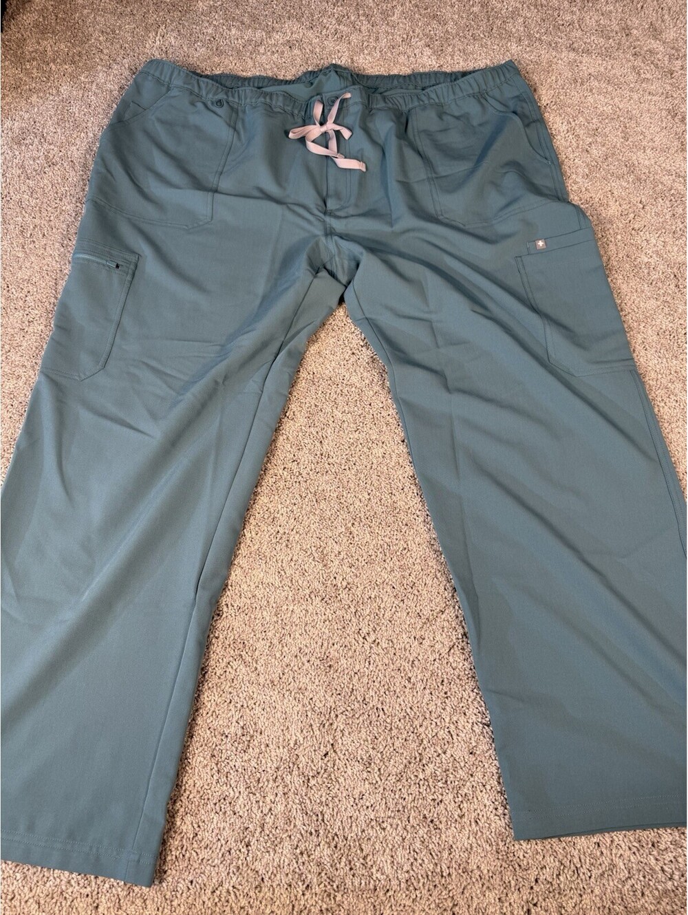 Figs Scrubs M Cairo Cargo Scrub Size 6XLT Green